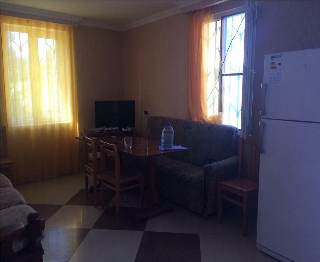 Elene Apartment Ureki Ngoại thất bức ảnh